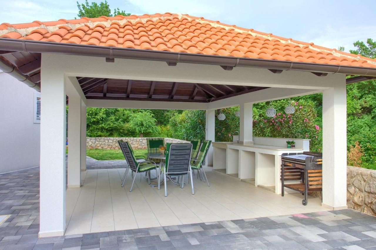 Apartments Ivica Krk Island Šilo Exterior foto